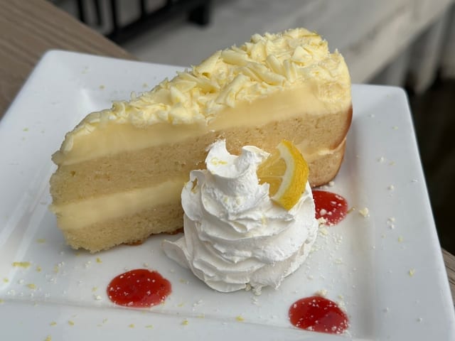 Limoncello Cake.
