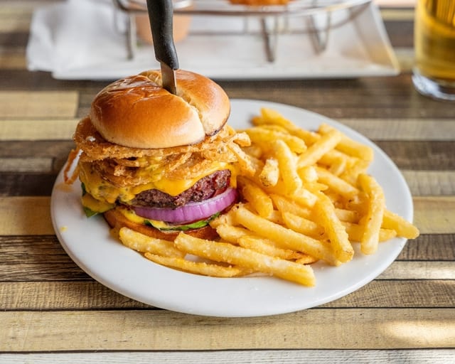 Bearnaise Cheeseburger.