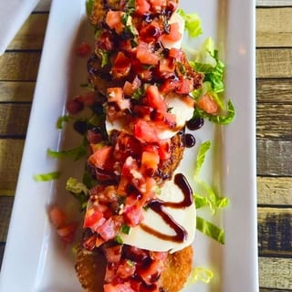 Fried Green Caprese (V)